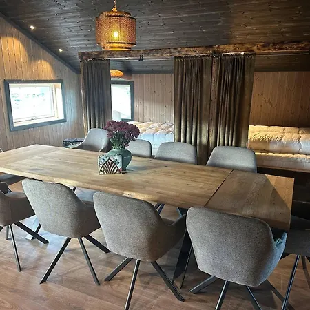 Sits In The Middle Of Reinheimen And Dovrefjell Rondane Holiday home